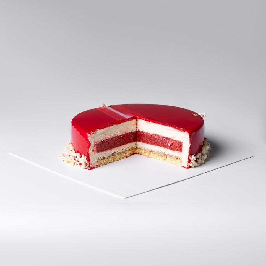 Strawberry Vanilla Cake Small gallery