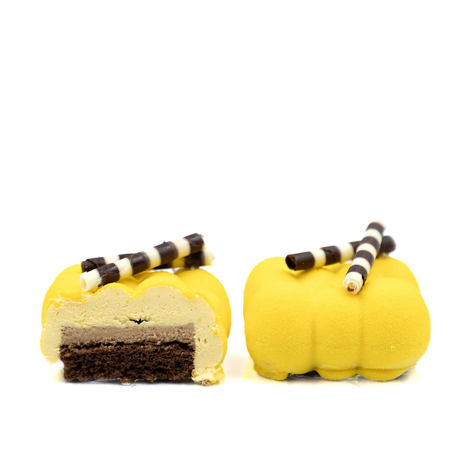 Mango Passion fruit Dessert Individual Mini Cakes