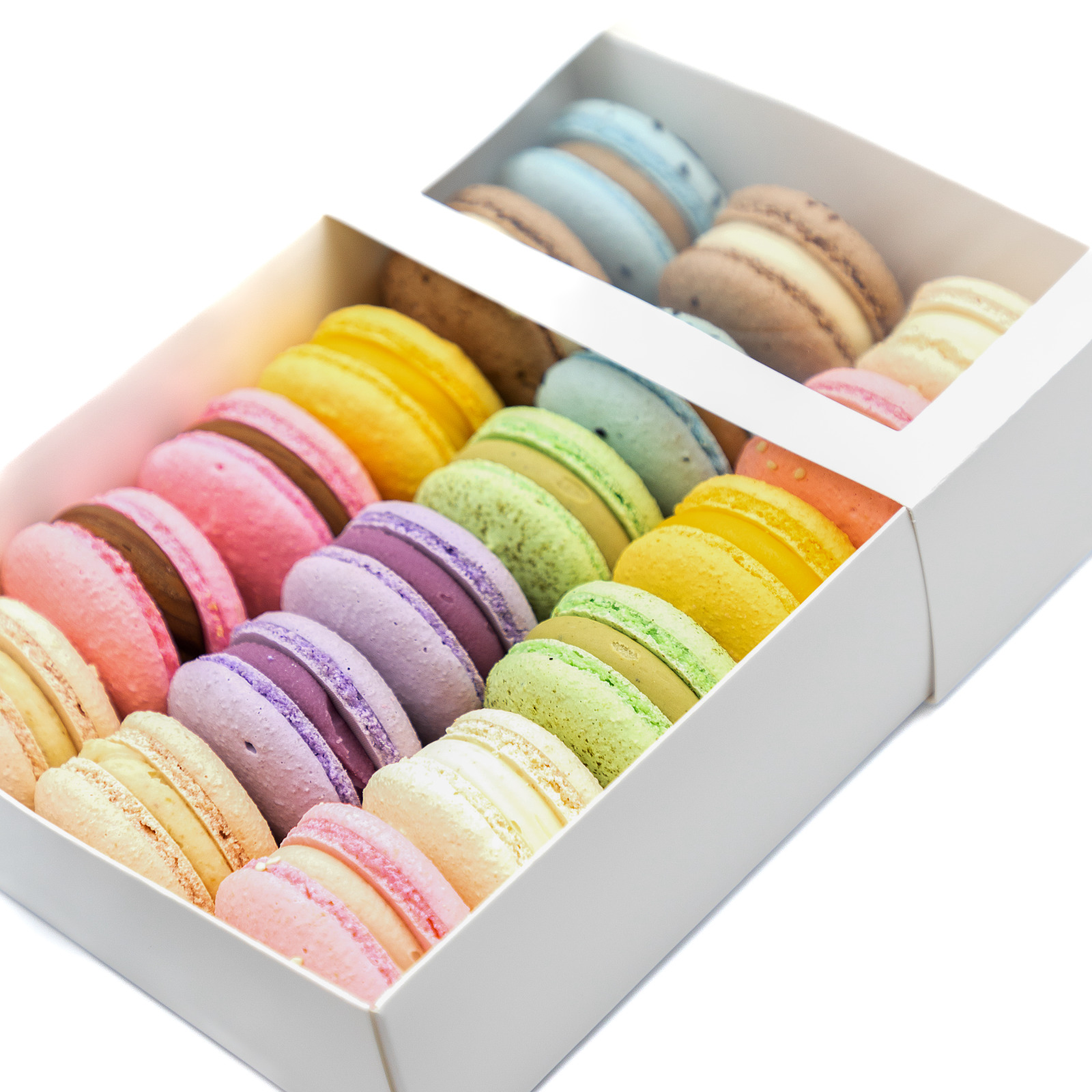 Set of 18 Assorted Macarons Easter Bread & Macarons