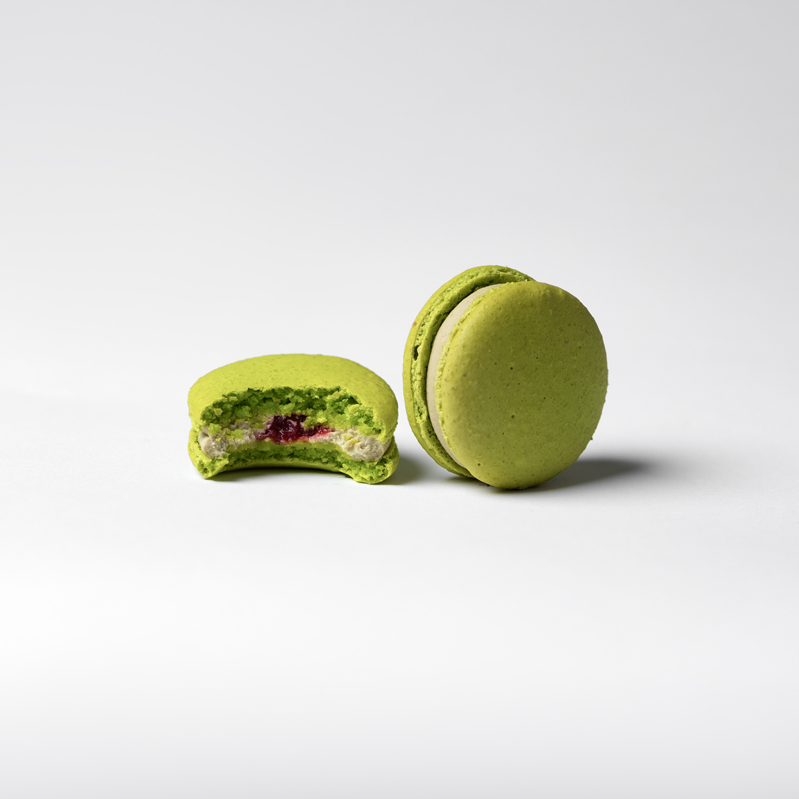 Pistachio Raspberry Macarons Macarons