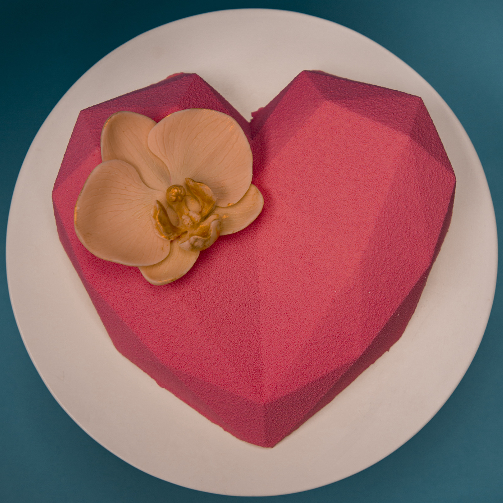 Bullet Heart Pink with Orchid Mother's Day Cakes