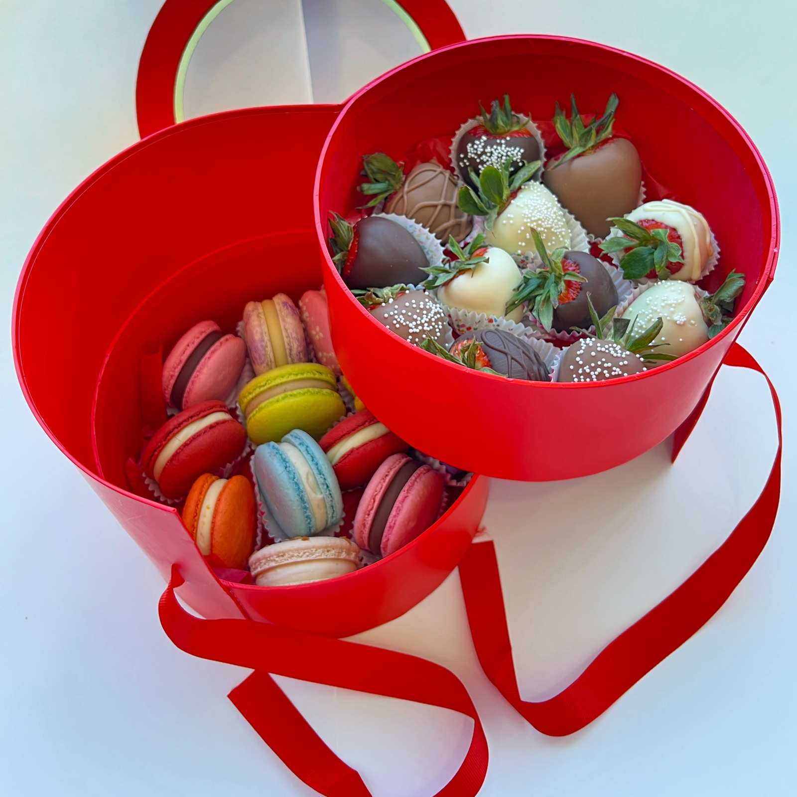 Gift box Red Mother's Day Cakes