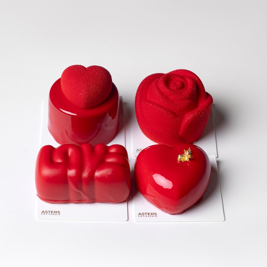 Set of 4 Individual Desserts Love Valentine's Day Cakes