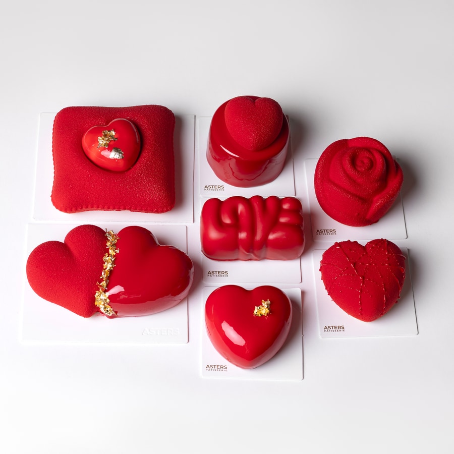 Set of 7 Individual Desserts Pillow Valentine's Day Cakes