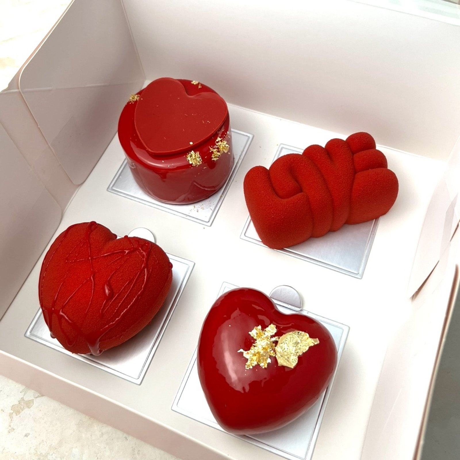 Set of 4 Individual Desserts Hearts Valentine's Day Cakes