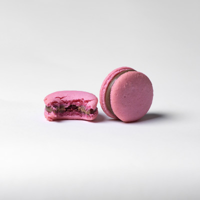 Milk chocolate Cherry Macarons