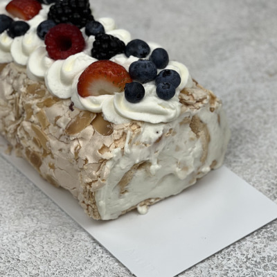 Meringue Roll Berry Small